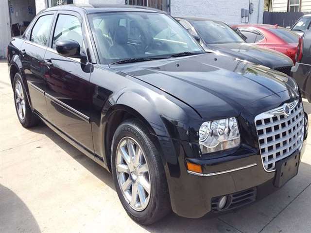 2007 Chrysler 300 Touring 4dr Sedan